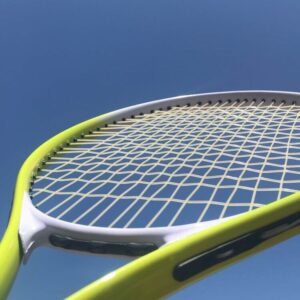 Raqueta de Tennis verde limón